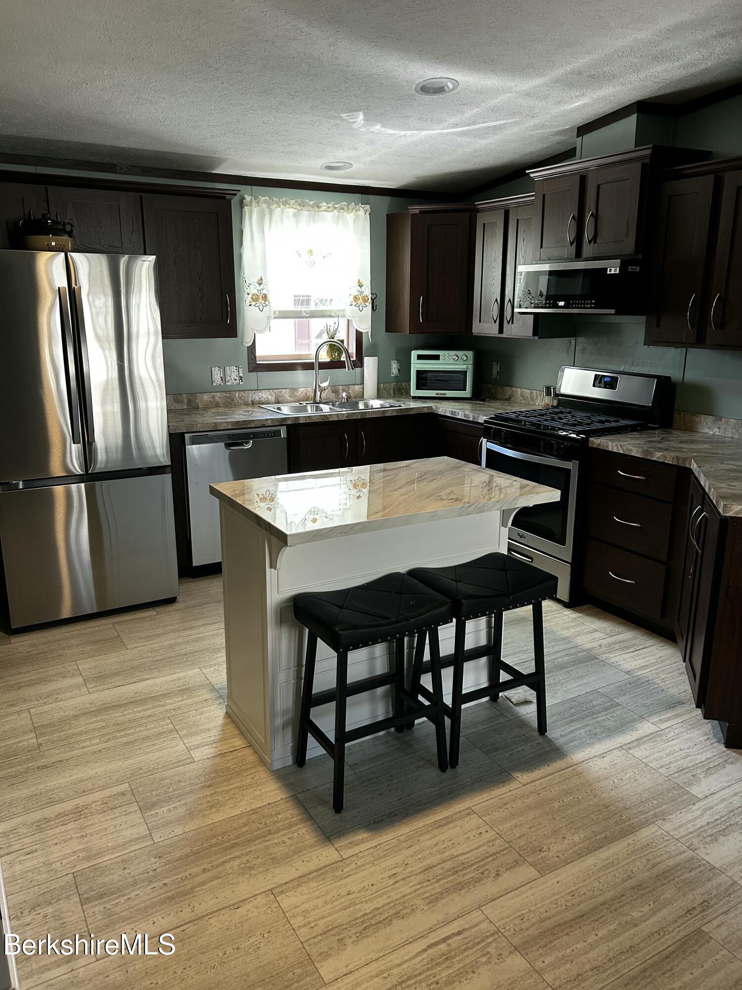 245 Cheshire Road, Unit 63 Pittsfield, MA 01201 - Photo 5 of 22 Kitchen