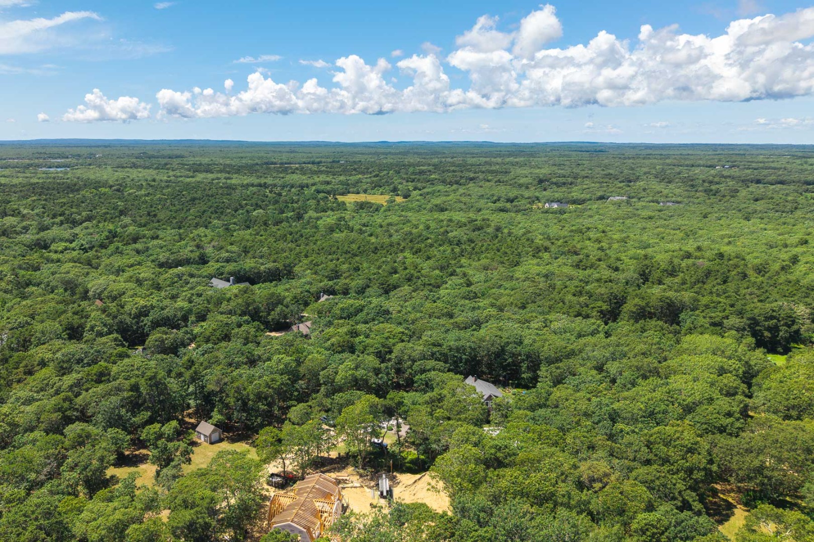 4 Wilsons Lane Edgartown, MA 02539 - Photo 10 of 17 a view of a city