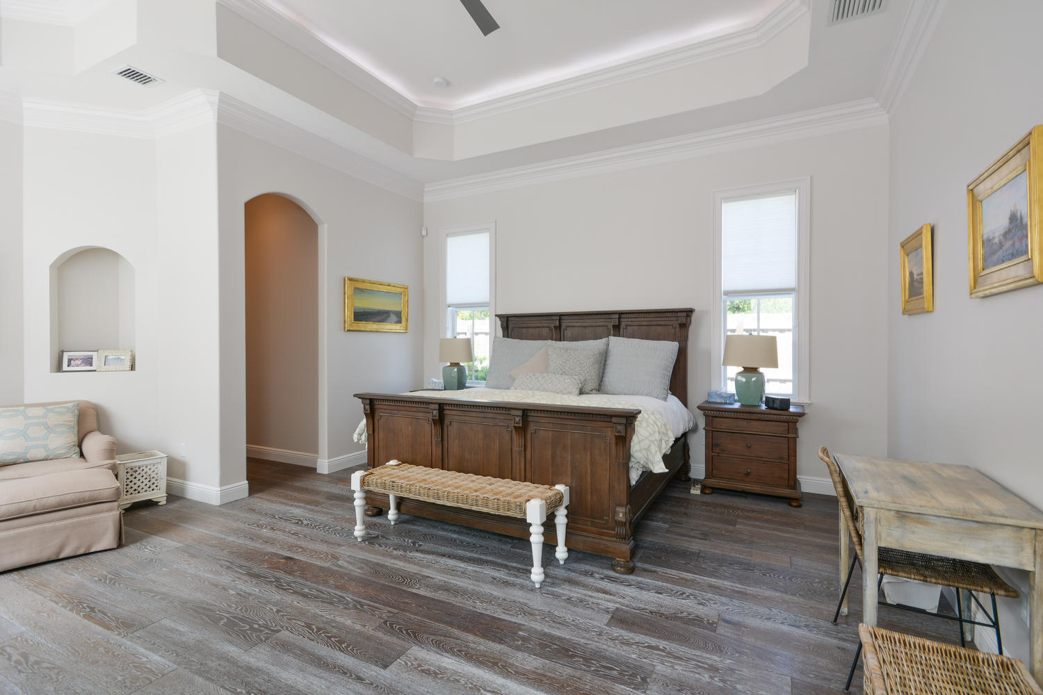 325 Northeast 6th Street Boca Raton, FL 33432 - Photo 17 of 29 Large master with sitting area