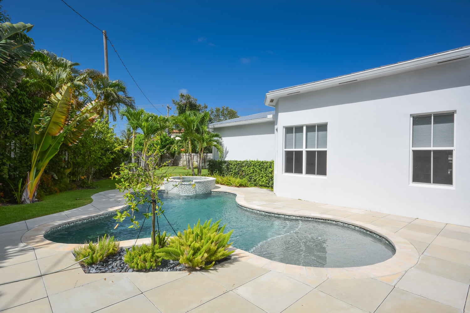 325 Northeast 6th Street Boca Raton, FL 33432 - Photo 24 of 29 beautiful large deck area