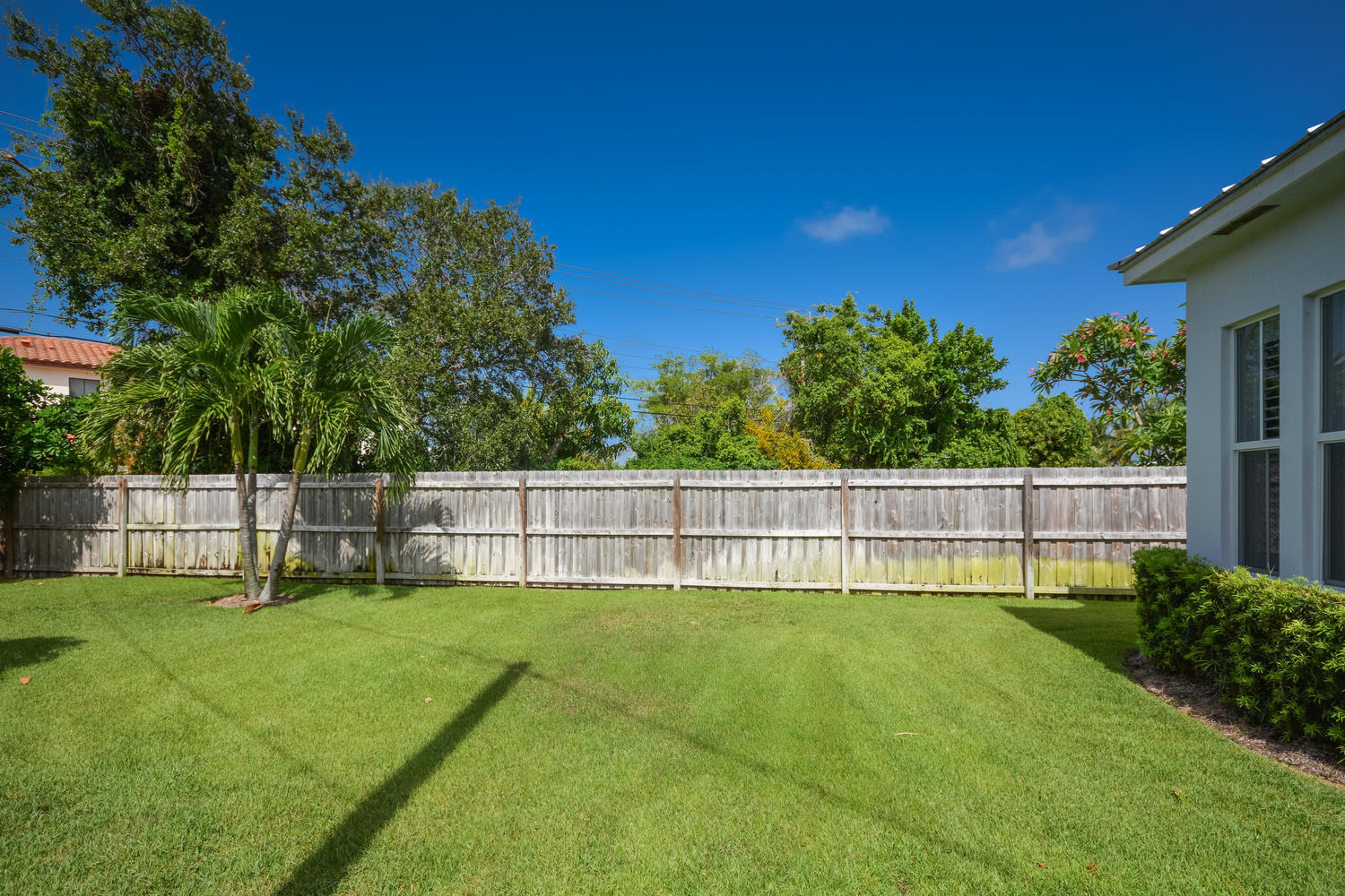 325 Northeast 6th Street Boca Raton, FL 33432 - Photo 26 of 29 large yard