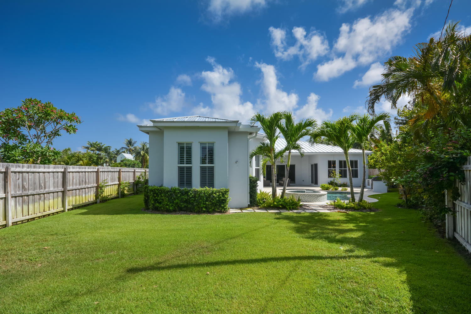 325 Northeast 6th Street Boca Raton, FL 33432 - Photo 27 of 29 Oversized yard with room for guest house