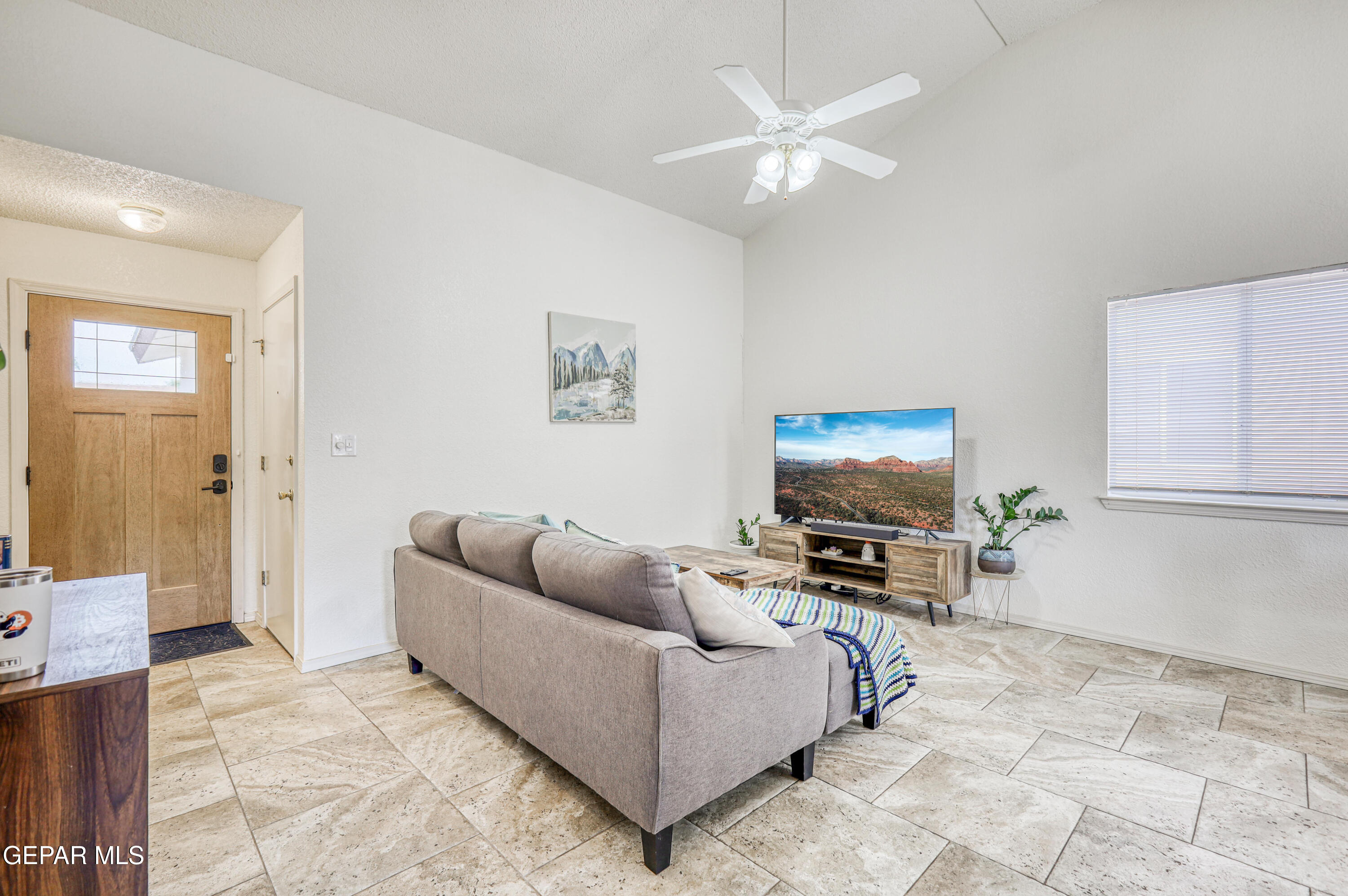 5492 Fire Ridge Circle El Paso, TX 79932 - Photo 11 of 54 IMG_7676_HDR