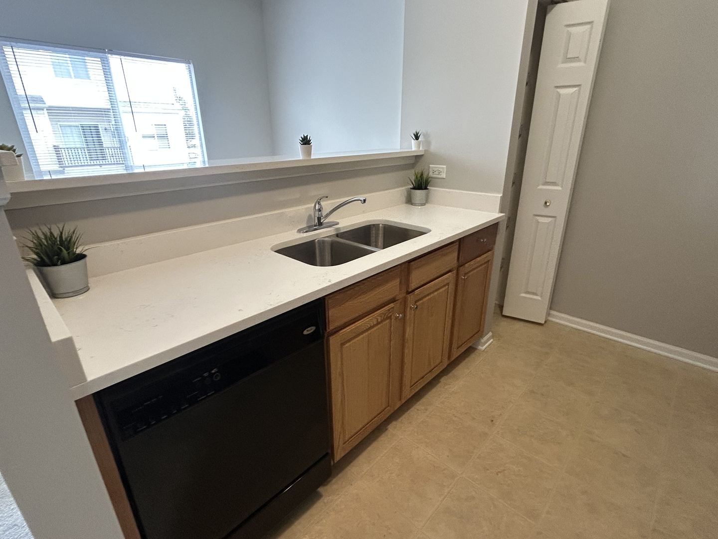 103 Enclave Circle, Unit C Bolingbrook, IL 60440 - Photo 9 of 22