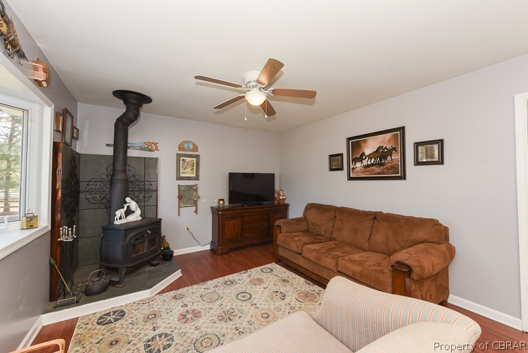 2614 Wright Road Saluda, VA 23149 - Photo 5 of 33 Gallery Image 5