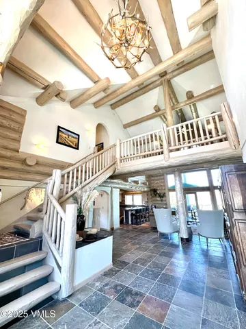 a view of an entryway of the house