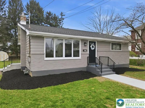 $325,000 | 2218 2nd Street, Wilson, PA 18042