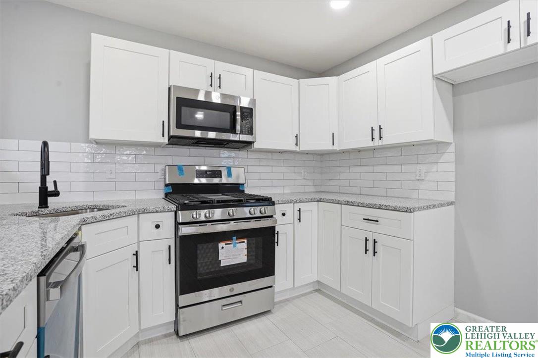 2218 2nd Street Wilson, PA 18042 - Photo 11 of 37