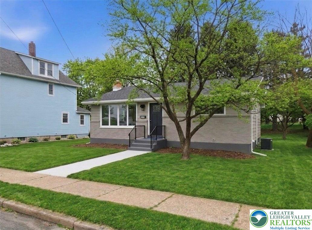 2218 2nd Street Wilson, PA 18042 - Photo 2 of 37