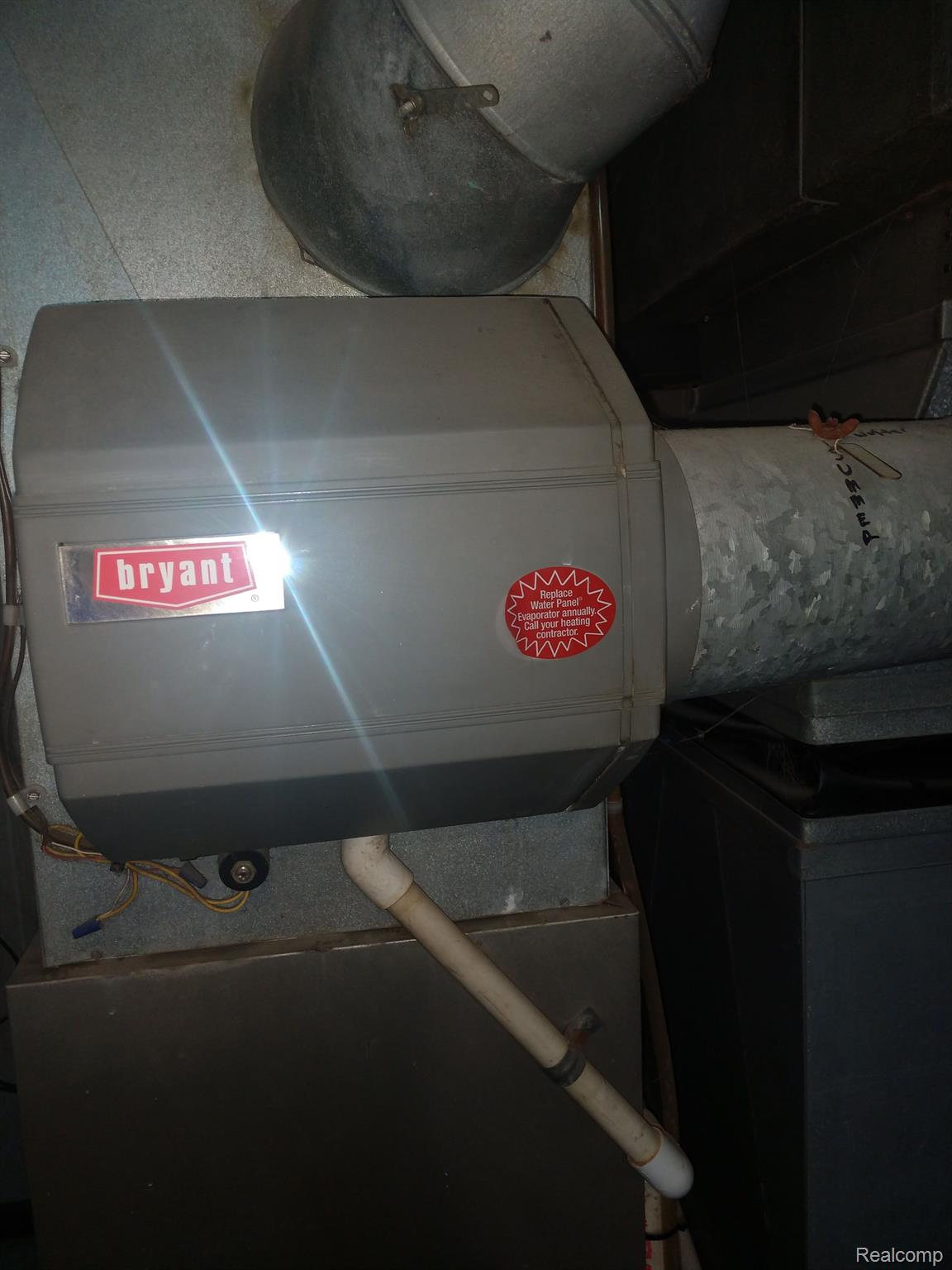 17947 Reed Street Melvindale, MI 48122 - Photo 22 of 25 BRYANT POWER HUMIDIFIER.