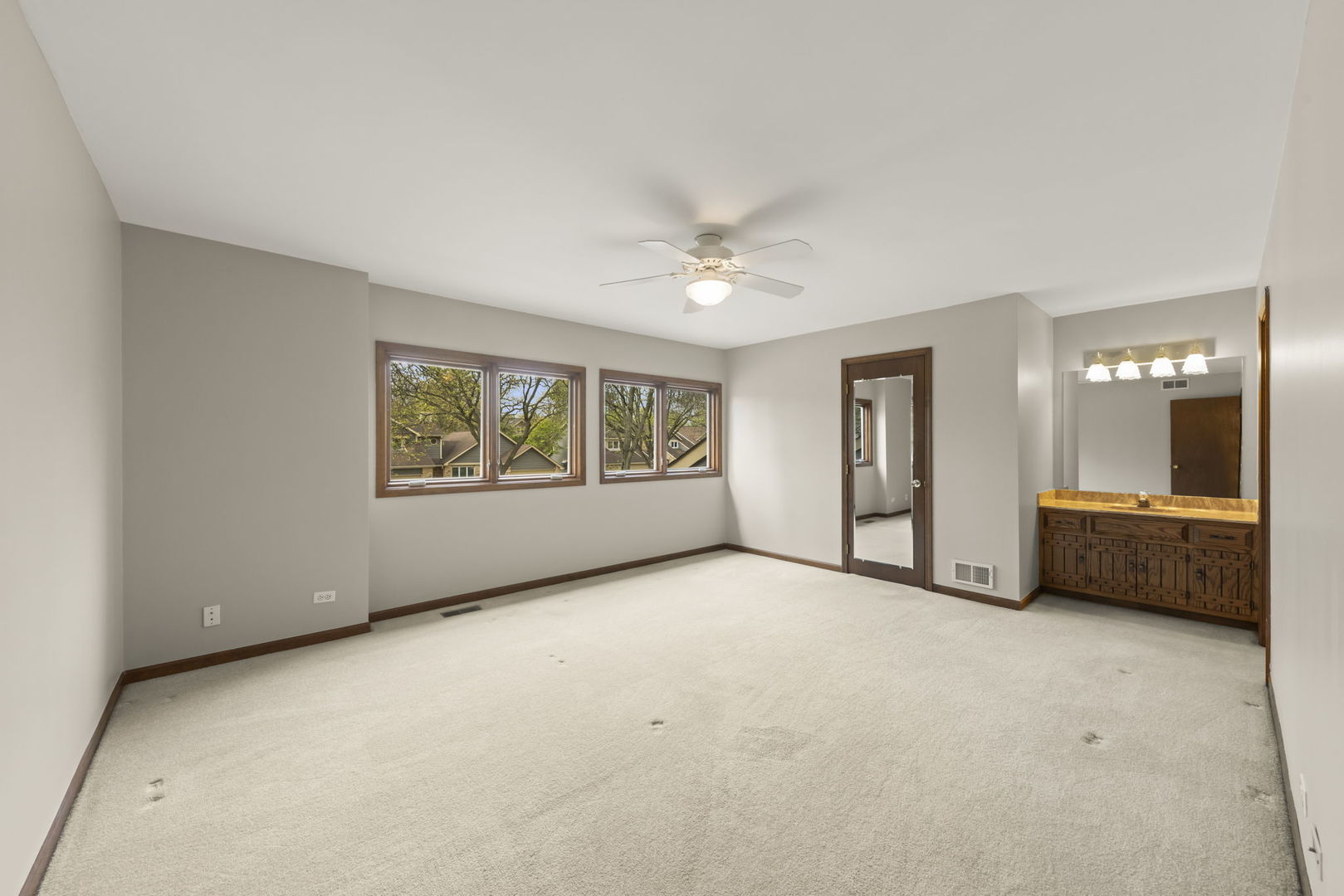 419 West Evergreen Street Wheaton, IL 60187 - Photo 14 of 35