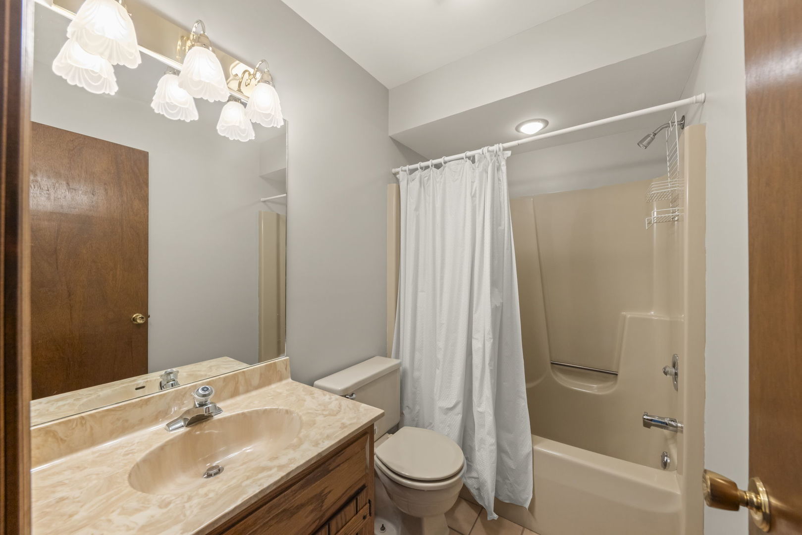 419 West Evergreen Street Wheaton, IL 60187 - Photo 20 of 35