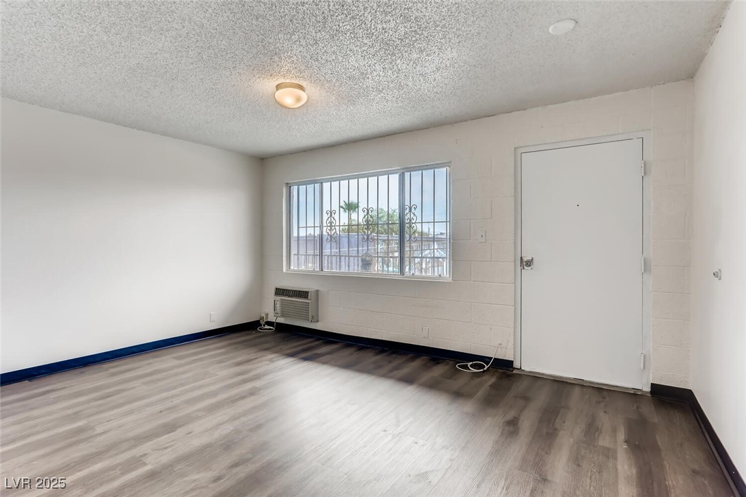 4600 South University Center Drive, Unit 128 Las Vegas, NV 89119 - Photo 4 of 11