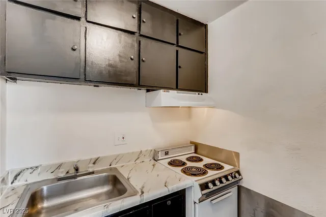 $840 | 4600 South University Center Drive, Unit 128, Las Vegas, NV 89119