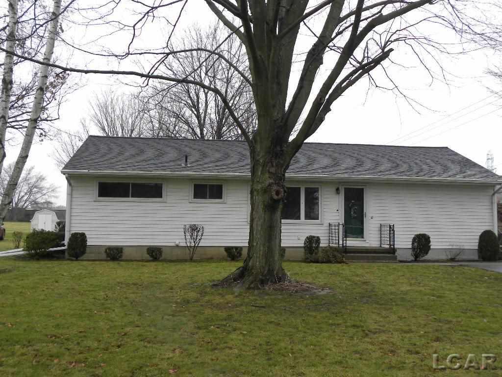604 Riverside Avenue Adrian, MI 49221 - Photo 1 of 18 50062946.JPG