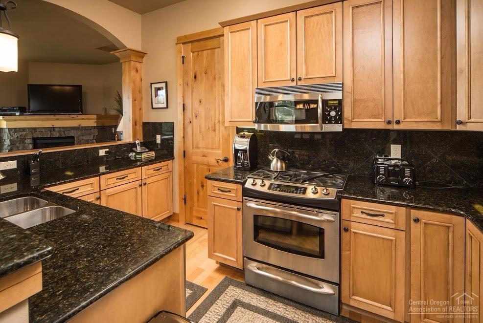 985 Southwest Vantage Point Way Bend, OR 97702 - Photo 14 of 21 Additional Photo