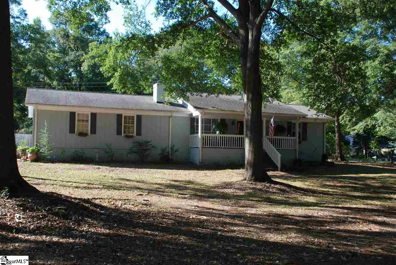 213 Rockingham Road Duncan, SC 29334 - Photo 2 of 23