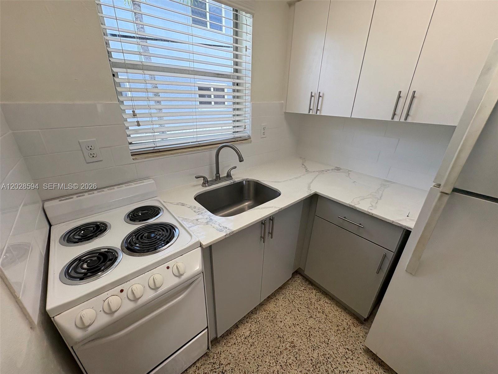 320 West 10th Street, Unit 3 Hialeah, FL 33010 - Photo 5 of 12