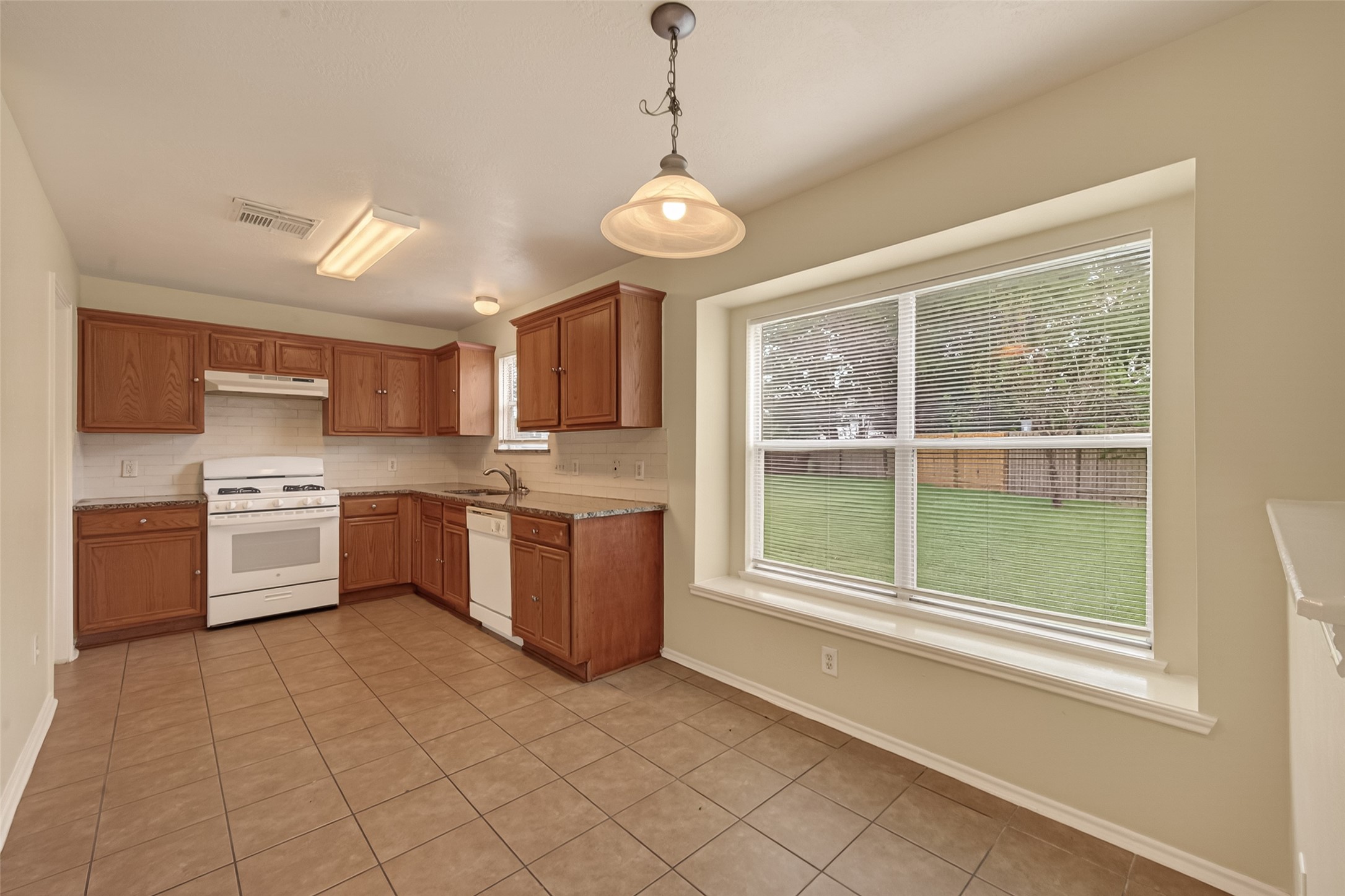 1838 Strongs Court Katy, TX 77449 - Photo 12 of 32