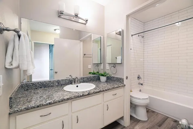 $825,000 | 8448 Via Sonoma, Unit 100, La Jolla, CA 92037