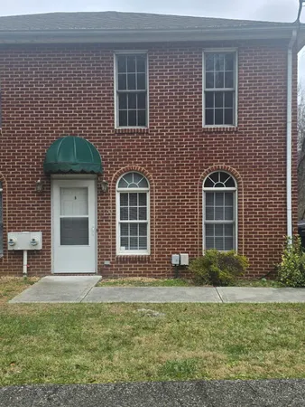 $1,450 | 4107 Cresthill Drive, Roanoke, VA 24018