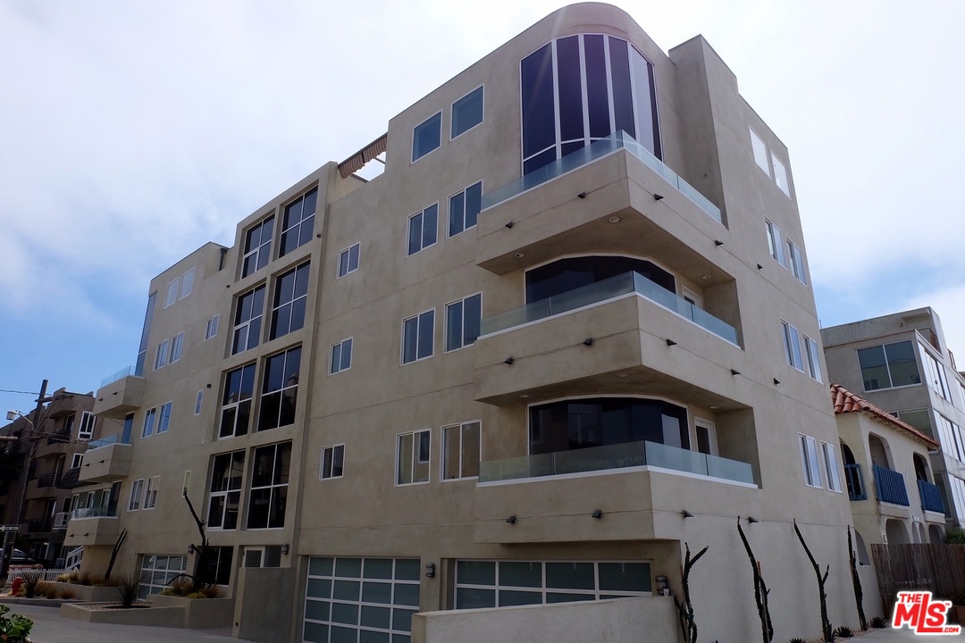 2 Catamaran Street, Unit 2 Marina del Rey, CA 90292 - Photo 1 of 17 a view of building with door