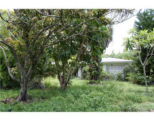 5175 Club Road Haverhill, FL 33415 - Photo 1 of 15 Primary Photo