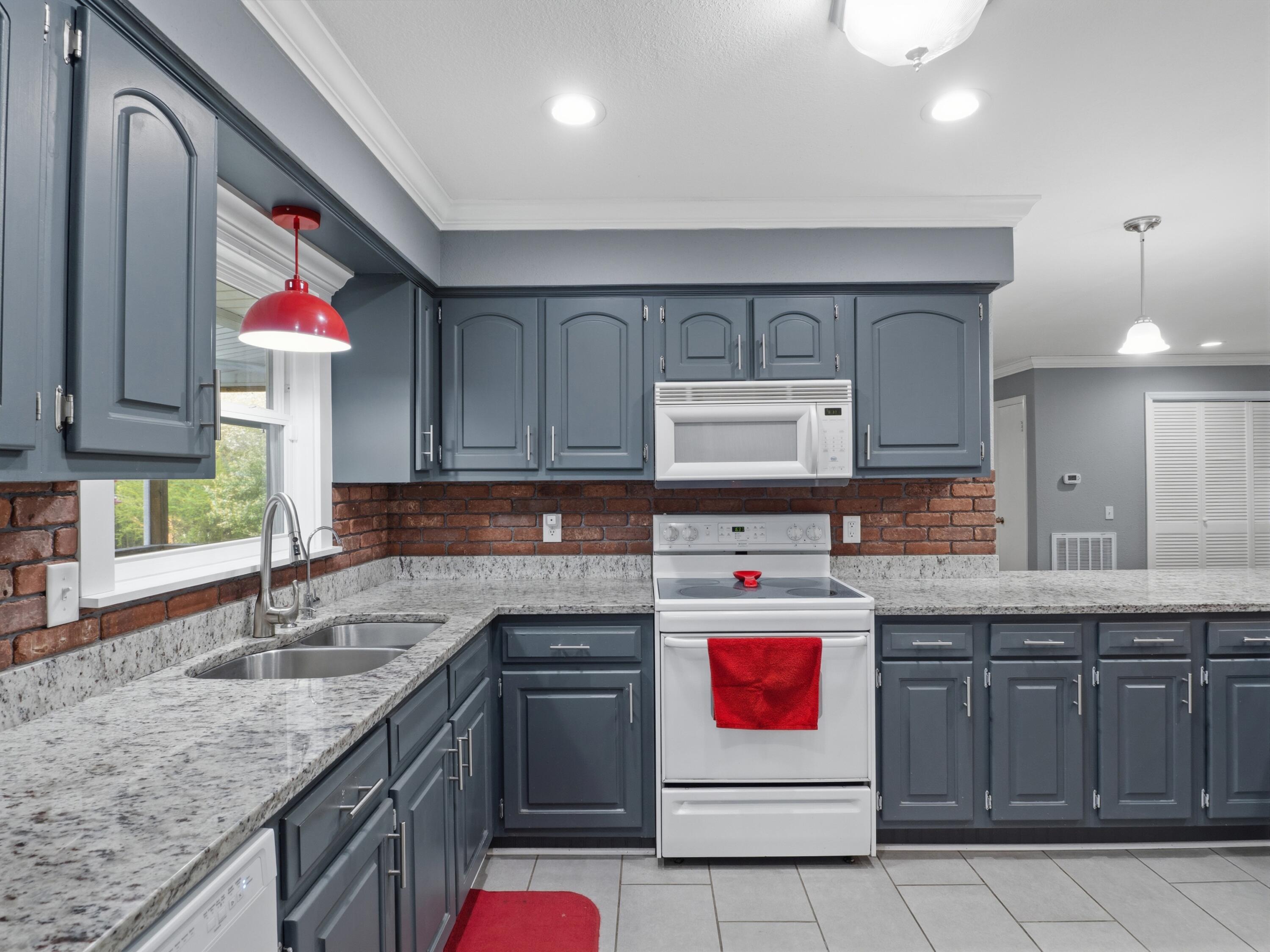 358 Hurtt Road Chickamauga, GA 30707 - Photo 11 of 60 358 Hurtt Rd (38)