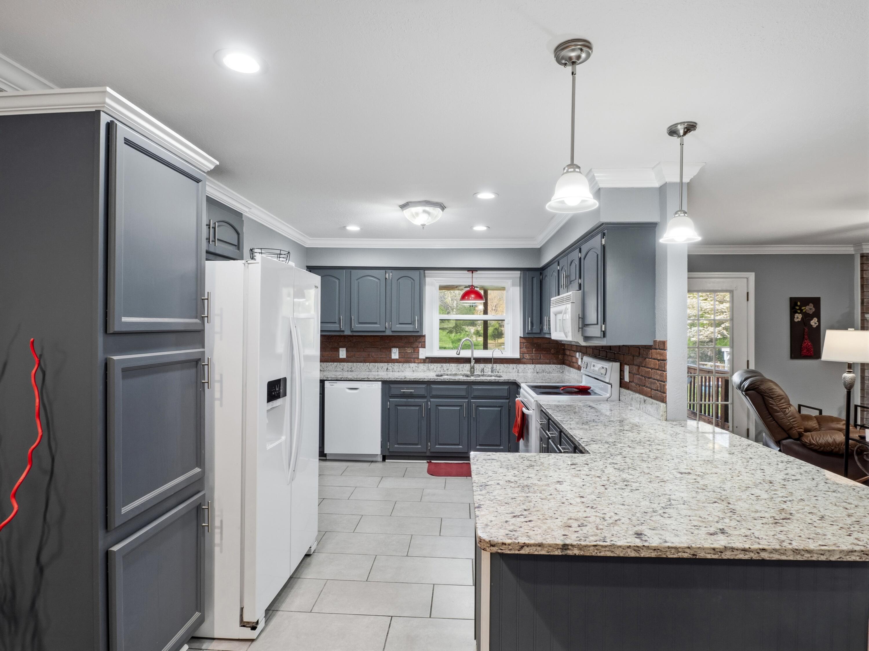 358 Hurtt Road Chickamauga, GA 30707 - Photo 10 of 60 358 Hurtt Rd (37)