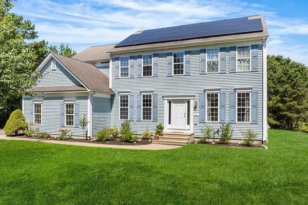 $870,000 | 2 Gabriel Lane, Plymouth, MA 02360