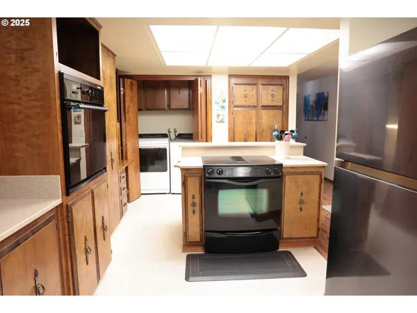 $445,000 | 1110 Northwest Springwood Lane, McMinnville, OR 97128