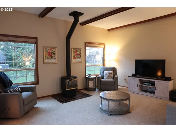 $445,000 | 1110 Northwest Springwood Lane, McMinnville, OR 97128