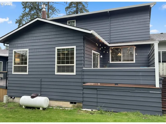 $449,000 | 1110 Northwest Springwood Lane, McMinnville, OR 97128