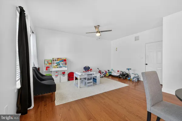 $435,000 | 815 East Hazeldell Avenue, New Castle, DE 19720