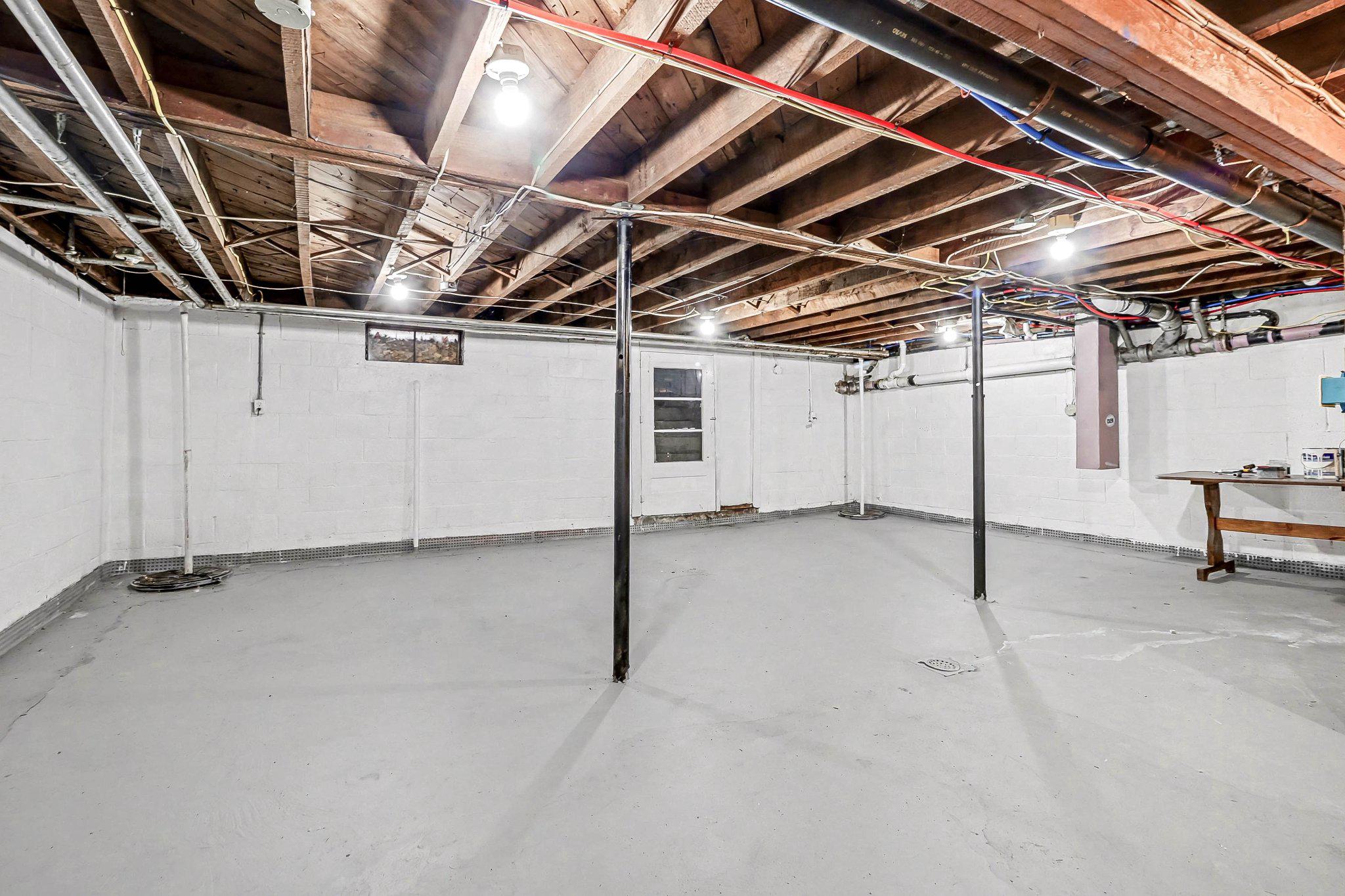 201 4th Street Boiling Springs, PA 17007 - Photo 24 of 34 a view of empty room