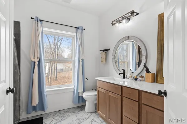 $389,000 | 140 Turkey Creek Crossing Drive, Hawk Point, MO 63349