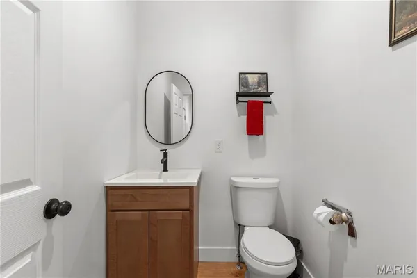 $389,000 | 140 Turkey Creek Crossing Drive, Hawk Point, MO 63349