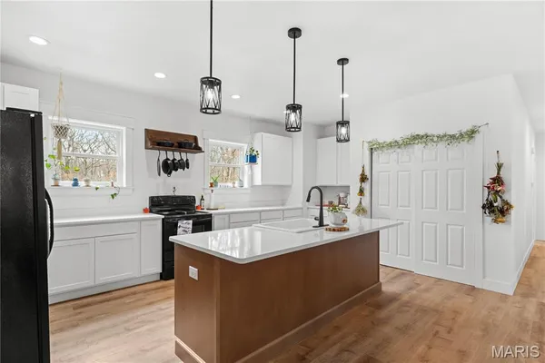 $389,000 | 140 Turkey Creek Crossing Drive, Hawk Point, MO 63349