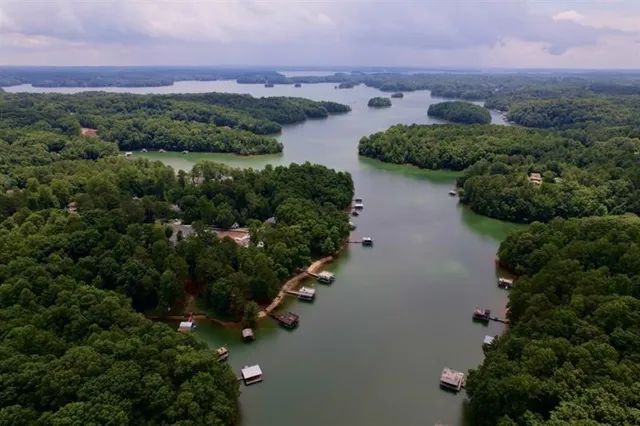 $2,850 | 8940 Bay Drive, Gainesville, GA 30506