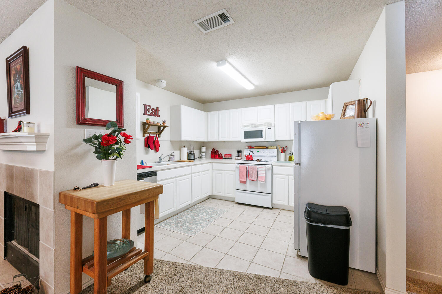 3419 97th Street Lubbock, TX 79423 - Photo 13 of 27 Kitchen