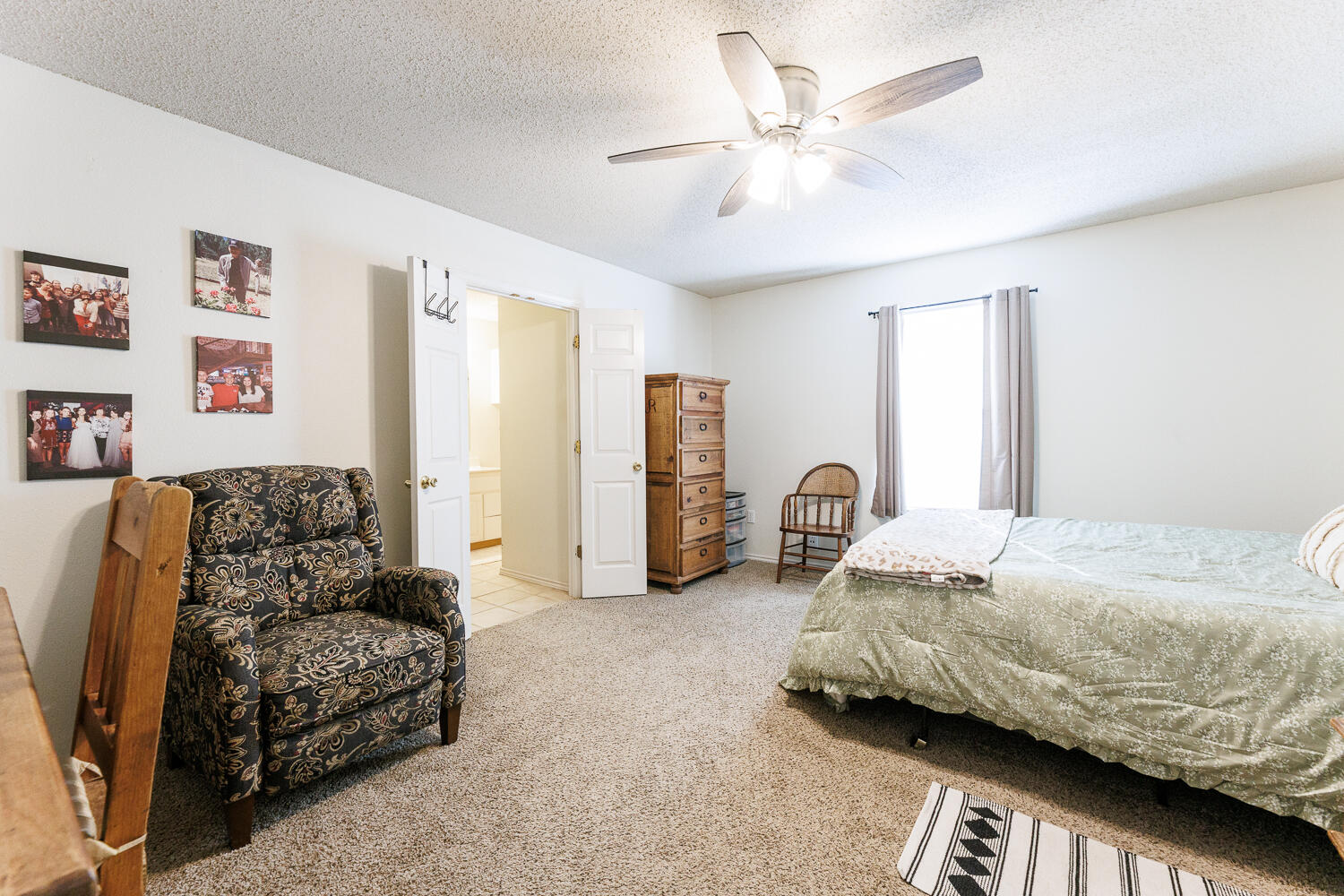3419 97th Street Lubbock, TX 79423 - Photo 17 of 27 Primary Bedroom