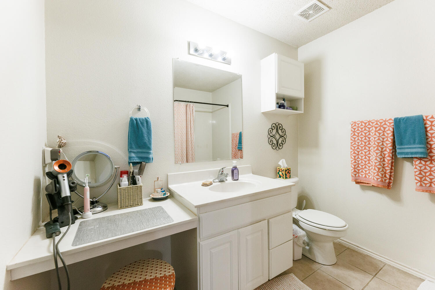 3419 97th Street Lubbock, TX 79423 - Photo 19 of 27 Primary Bathroom