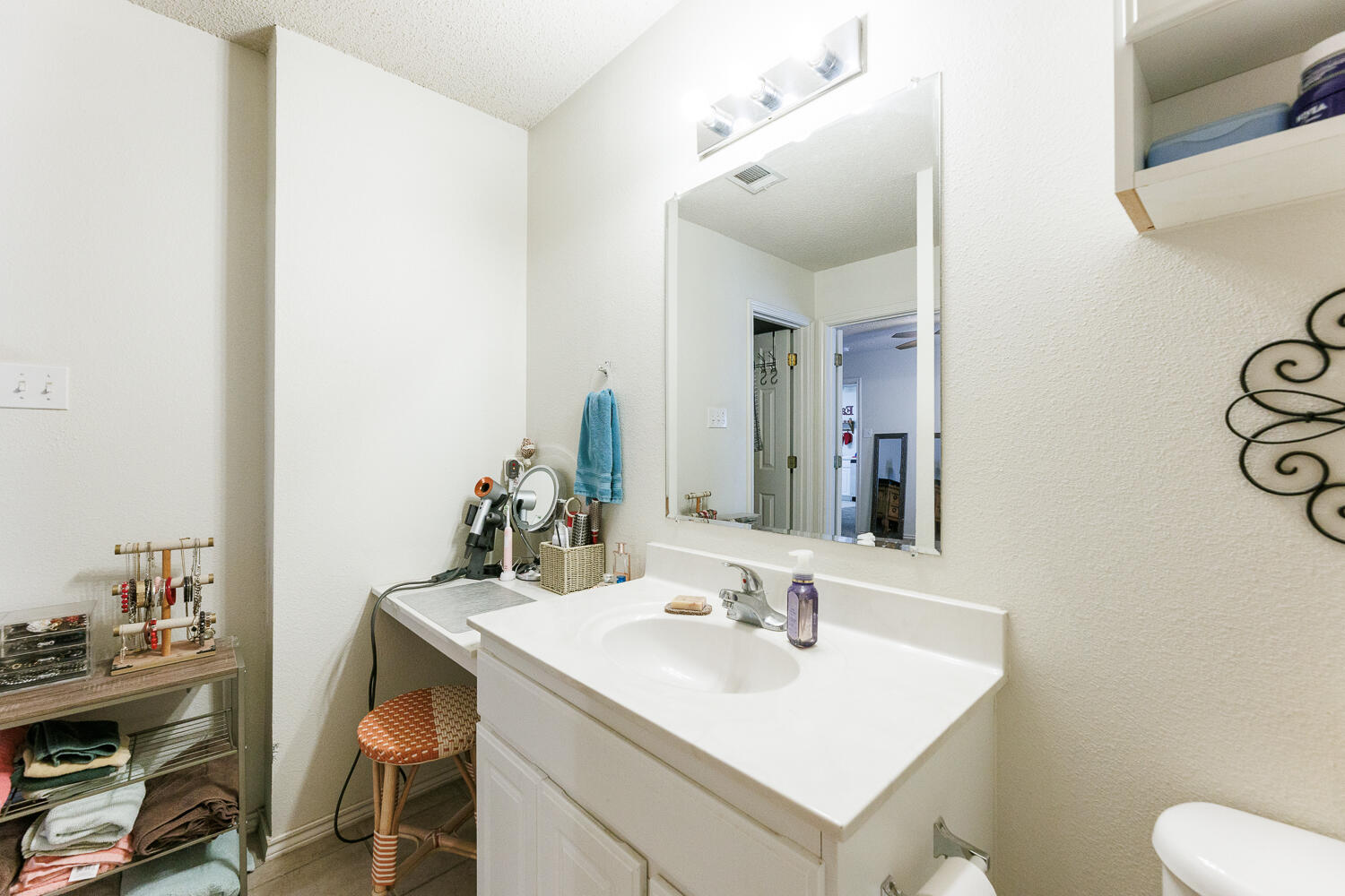 3419 97th Street Lubbock, TX 79423 - Photo 20 of 27 Primary Bathroom