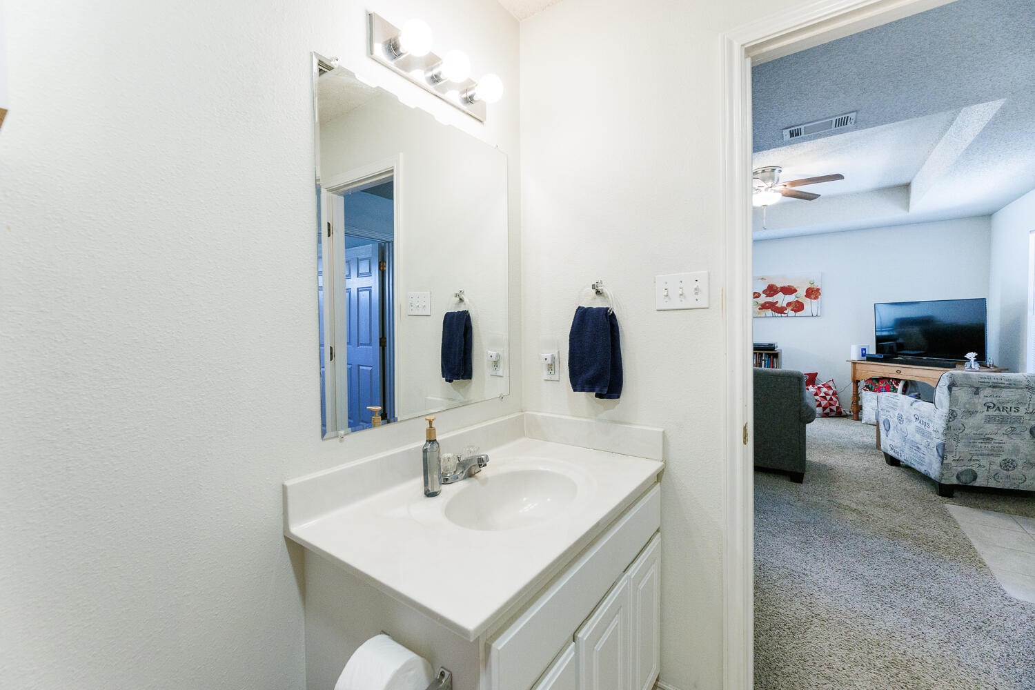 3419 97th Street Lubbock, TX 79423 - Photo 25 of 27 Second Bathroom
