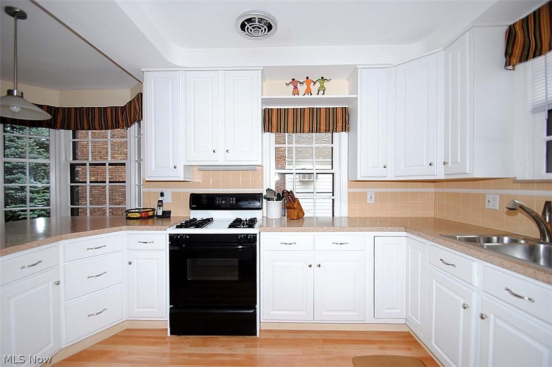 2579 Edgerton Road Cleveland, OH 44118 - Photo 13 of 34 Gallery Image 13