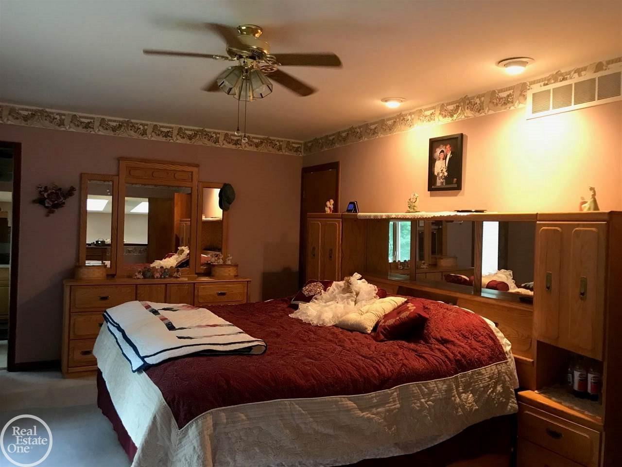 409 Miller Road Allenton, MI 48002 - Photo 23 of 56 31366189-26.JPG