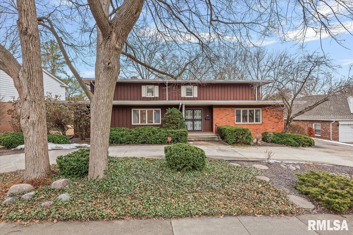 2311 South Willemore Avenue Springfield, IL 62704 - Photo 1 of 38