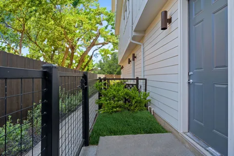 $684,900 | 2505 Bluebonnet Lane, Unit 3, Austin, TX 78704