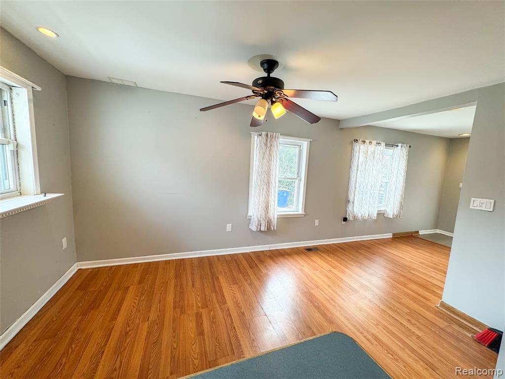 5381 Merrick Street Dearborn Heights, MI 48125 - Photo 9 of 45