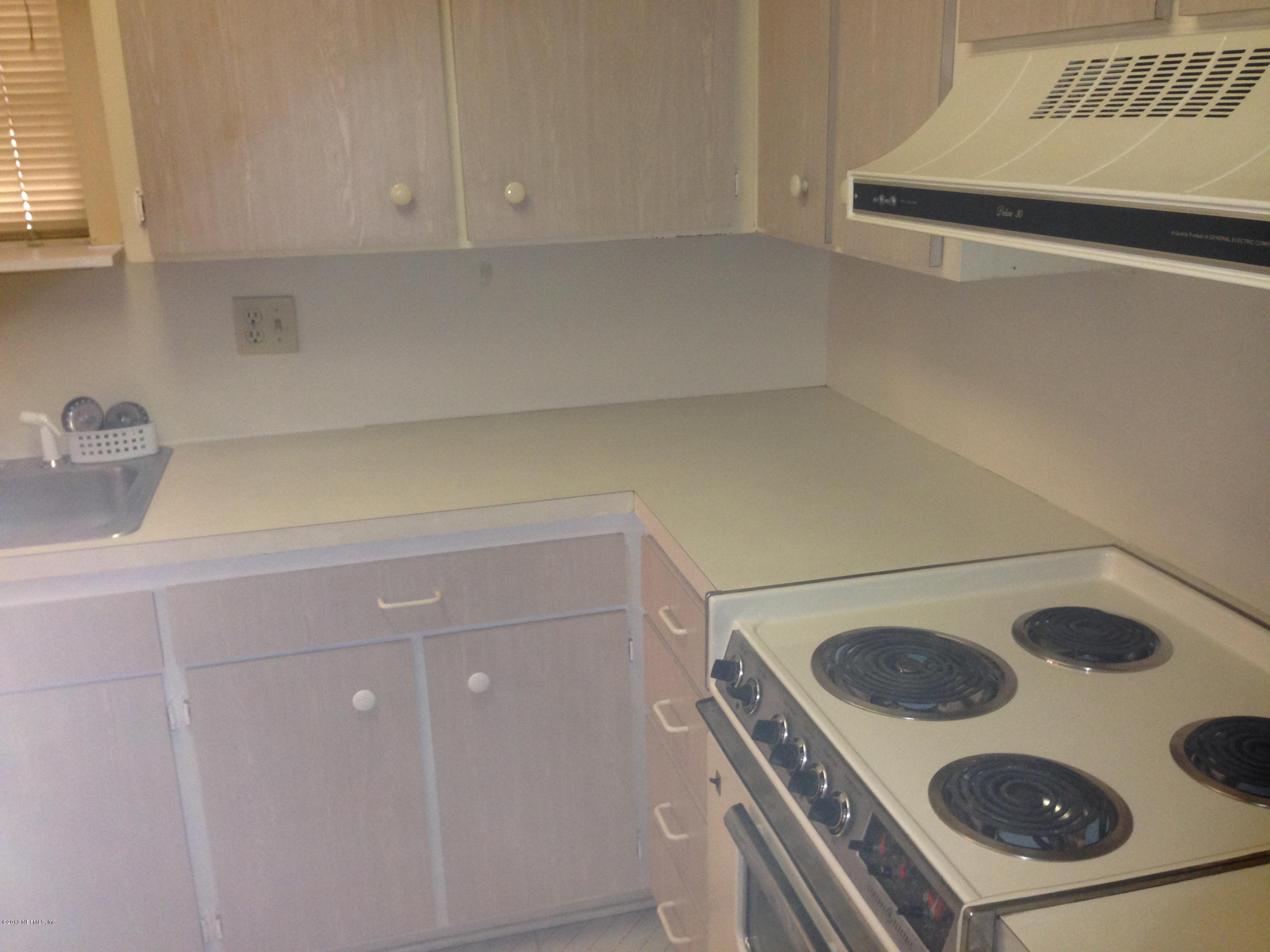 1707 El Prado Road Jacksonville, FL 32216 - Photo 4 of 18 Kitchen